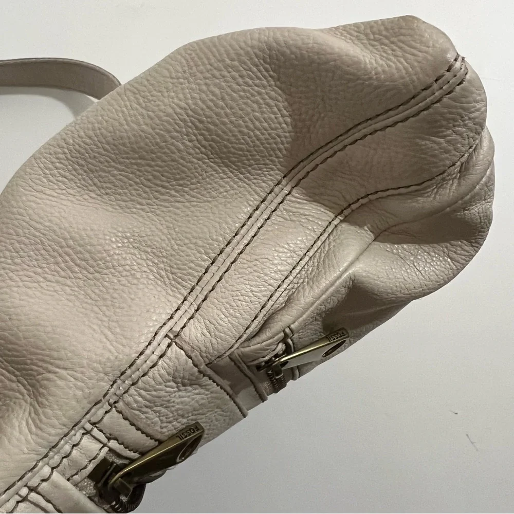 Vintage Fossil Beige Cream Pebbled Leather Crossbody Messenger Bag Unisex